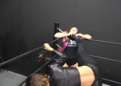 Kaci Lennox vs Veronica Fairchild - UWW Pro Women's Wrestling!