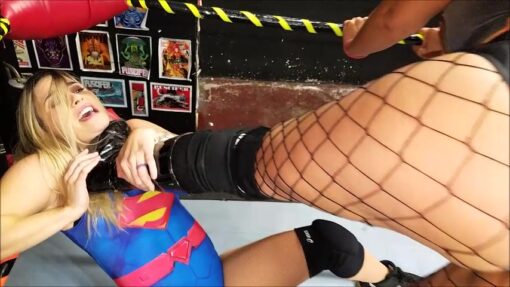 Batwoman vs Superwoman! - Laura James vs Jezabel Romo - Pro Women's Wrestling!