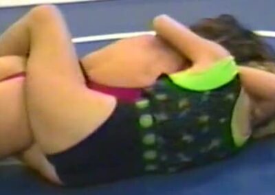 Luna vs Vicky - (REAL) - Vintage - Bodyscissors - Female Sports Video